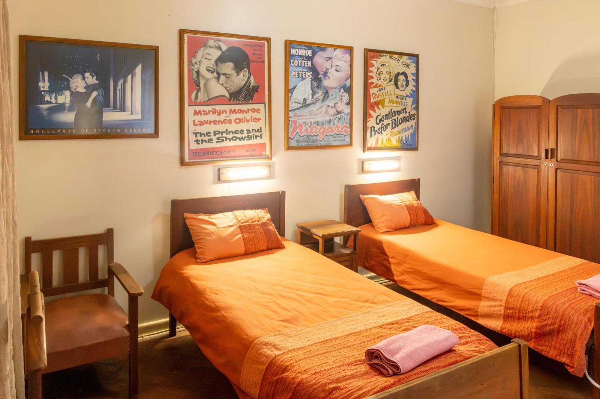 Hotel De Rust ภายนอก รูปภาพ