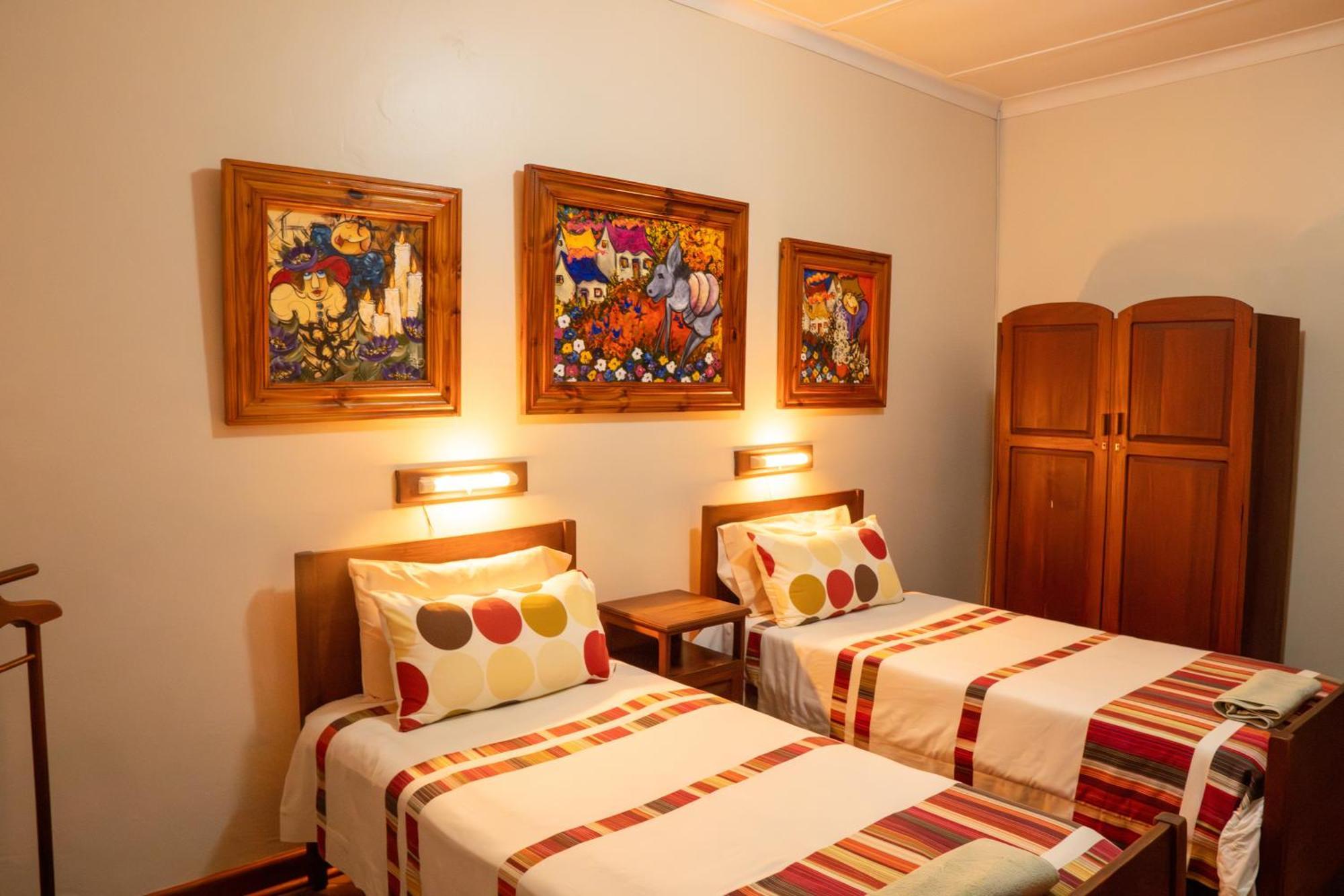 Hotel De Rust ภายนอก รูปภาพ