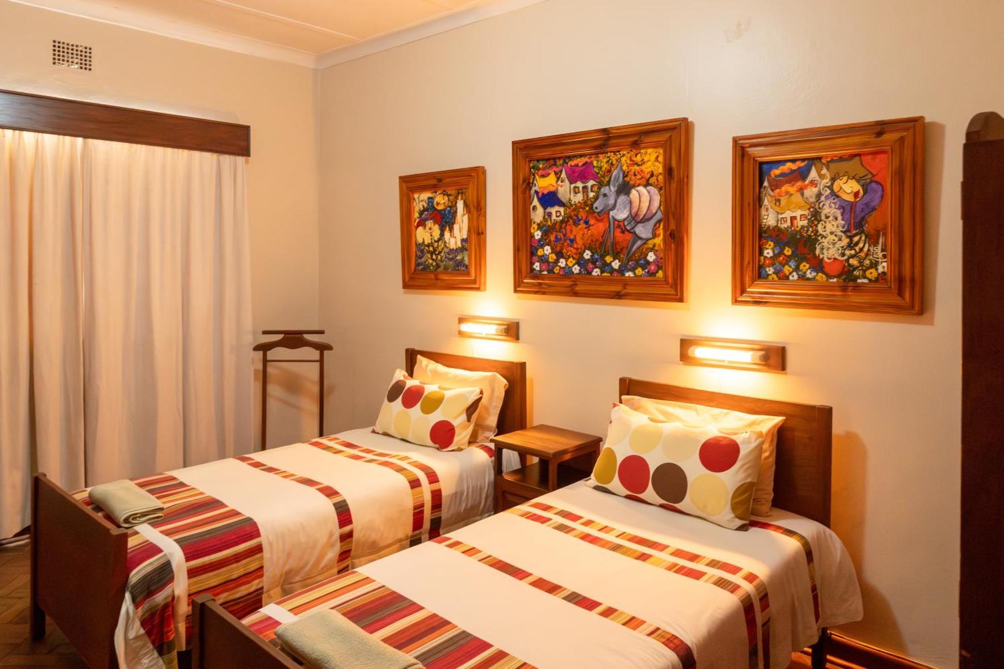 Hotel De Rust ภายนอก รูปภาพ