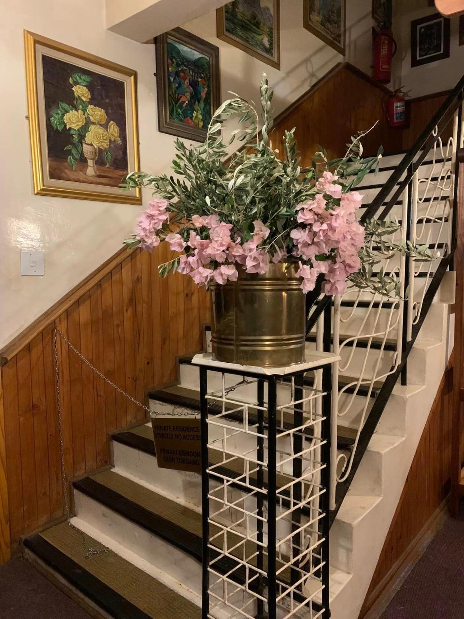 Hotel De Rust ภายนอก รูปภาพ